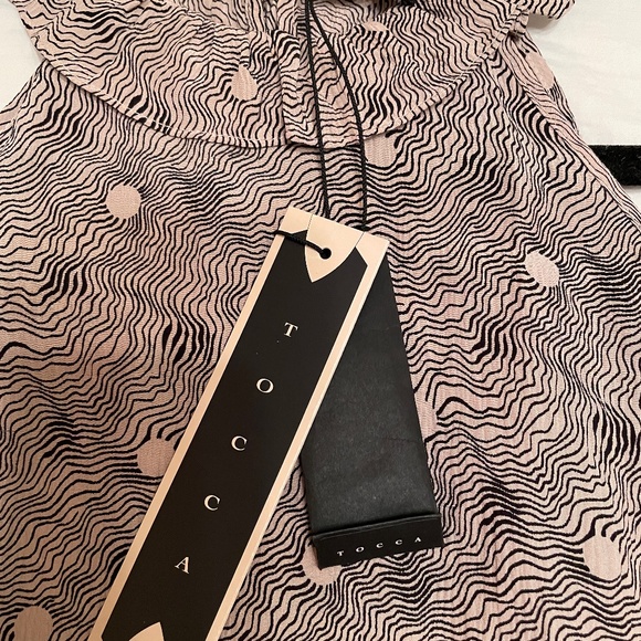 NWT Tocca 100% silk top, size 4, beige and black - Picture 4 of 13